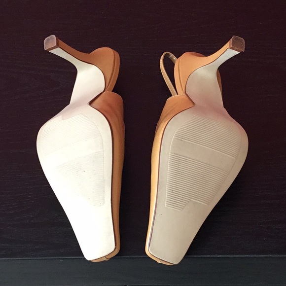 Michael Shannon Casette Dark Camel Pumps - Picture 5 of 11